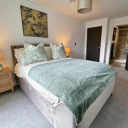 33 Citygate Apartman