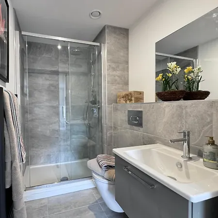 33 Citygate Apartman