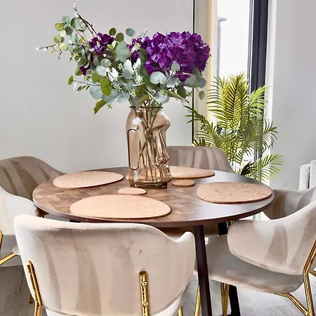 33 Citygate Apartman